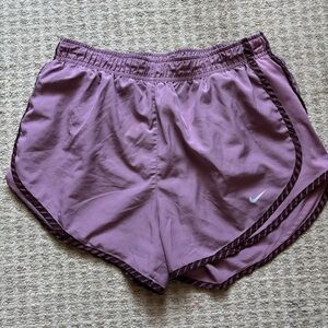 Nike shorts bundle (4)